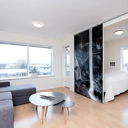 Overlooking The City, Bright & Cozy - Free Parking ريكيافيك المظهر الخارجي الصورة