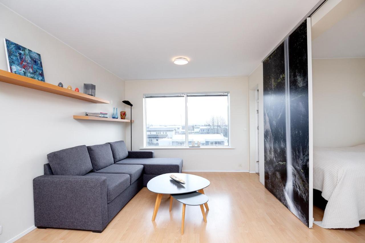 Overlooking The City, Bright & Cozy - Free Parking ريكيافيك المظهر الخارجي الصورة